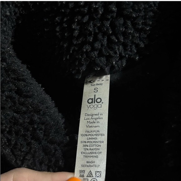 ALO Yoga Foxy Sherpa Jacket - Picture 5 of 6